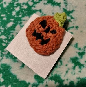 Crochet Jack-o'-lantern Pin